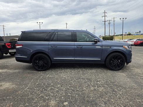 Used 2023 Lincoln Navigator L Reserve AWD/4WD image 8
