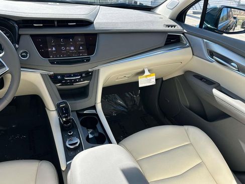 New 2026 Cadillac XT5 Premium Luxury image 15