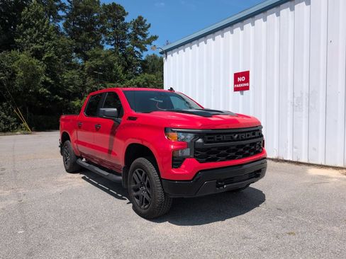 Used 2026 Chevrolet Silverado 1500 Custom Trail Boss w/ Turbomax Blackout Package AWD/4WD image 1
