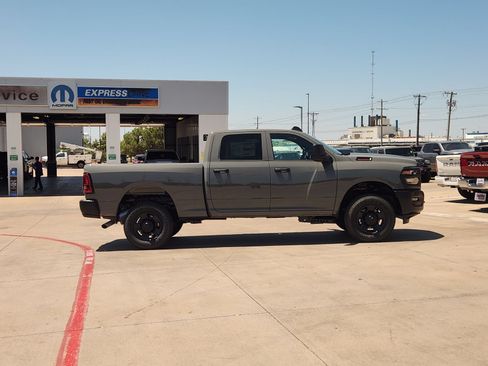 New 2026 RAM 2500 Tradesman AWD/4WD image 7