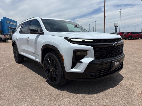New 2026 Chevrolet Traverse RS w/ LPO, Floor Liner Package FWD image 7