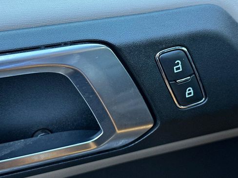 Used 2022 Ford Bronco Wildtrak image 11