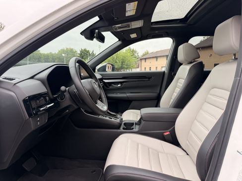 Certified 2025 Honda CR-V Sport Touring image 16
