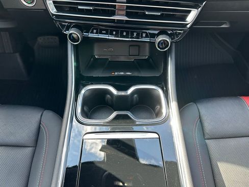 Used 2025 Chevrolet Traverse RS w/ LPO, Floor Liner Package image 11