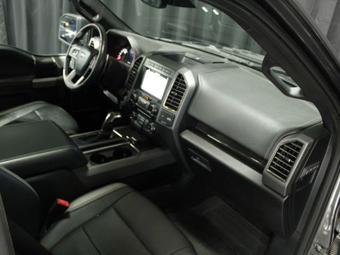 Used 2018 Ford F150 Raptor w/ Equipment Group 802A Luxury image 5