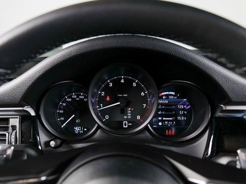 Certified 2026 Porsche Macan image 21