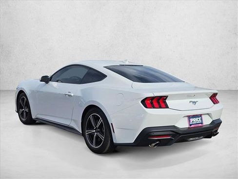 Used 2024 Ford Mustang EcoBoost image 8