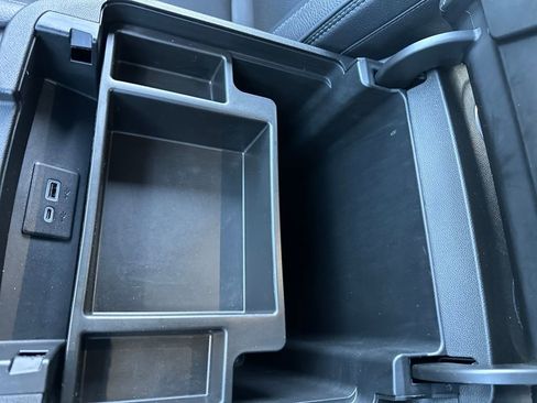 Used 2022 GMC Yukon XL Denali image 7