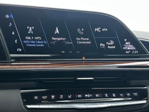 Used 2023 Cadillac Escalade ESV Premium Luxury AWD/4WD image 30