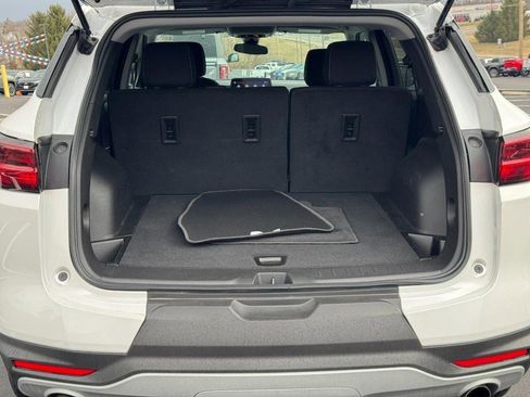 Used 2025 Chevrolet Blazer LT w/ Midnight/Sport Edition image 4