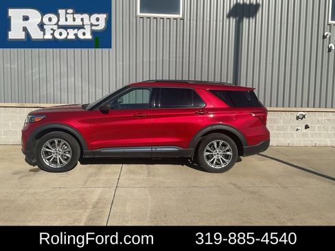 Used 2021 Ford Explorer XLT w/ Equipment Group 202A image 2