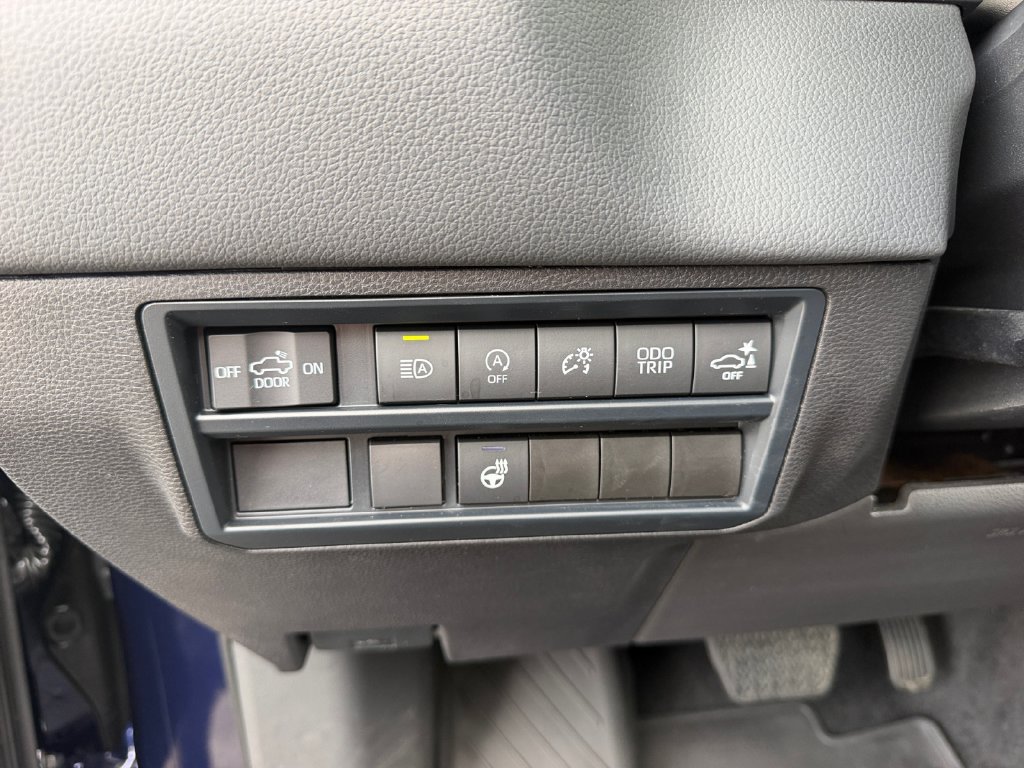 Used 2024 Toyota Tundra Limited AWD/4WD image 24