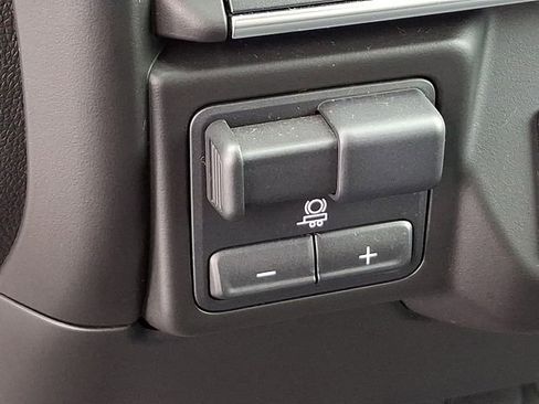 Used 2019 Chevrolet Silverado 1500 Custom w/ Custom Value Package image 26