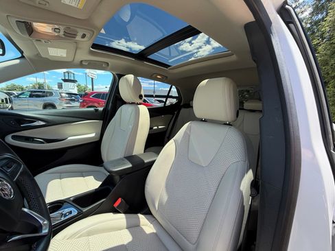 Used 2023 Buick Encore GX Essence w/ Experience Buick Package FWD image 11