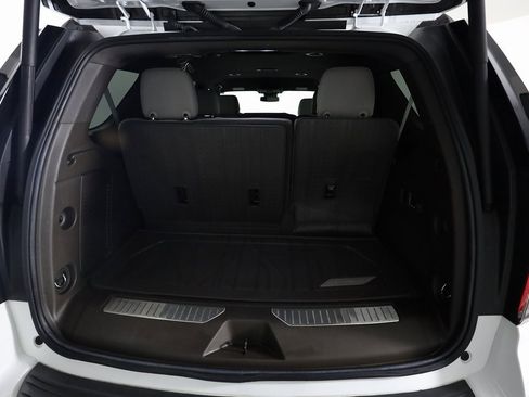 Used 2023 Chevrolet Tahoe Z71 w/ Z71 Off-Road Package image 8