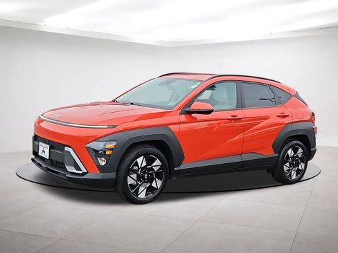Used 2024 Hyundai Kona SEL image 3
