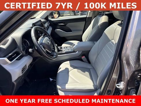 Used 2022 Toyota Highlander XLE AWD/4WD image 14