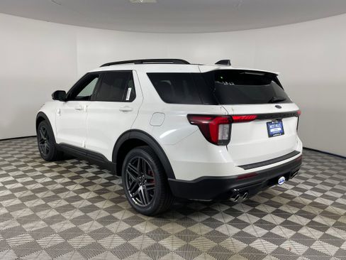 New 2026 Ford Explorer ST w/ Sun And Sound Package image 5