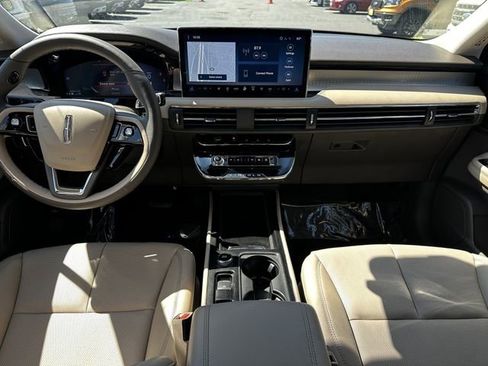 Certified 2024 Lincoln Corsair AWD w/ Equipment Group 101A image 15