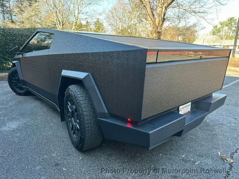 Used 2024 Tesla Cybertruck AWD Crew Cab image 7