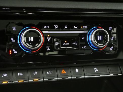 New 2026 GMC Sierra 1500 AT4 w/ AT4 Premium Package image 25