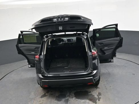 Used 2024 Nissan Rogue S image 44