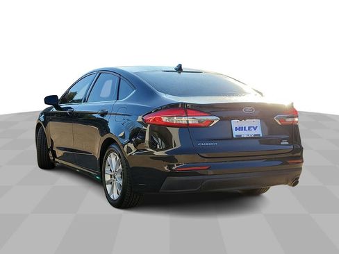 Used 2020 Ford Fusion SE image 6