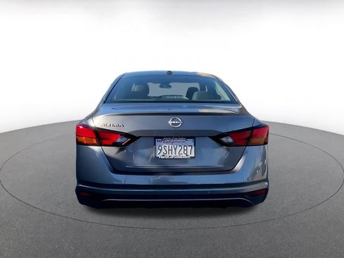 Used 2025 Nissan Altima 2.5 SV image 12