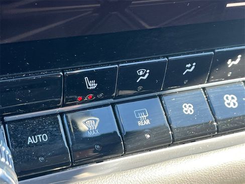 Used 2024 GMC Canyon Elevation w/ Elevation Premium Package image 22