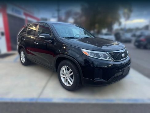 Used 2014 Kia Sorento LX image 8