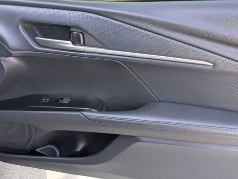 Used 2025 Toyota Camry XSE image 33