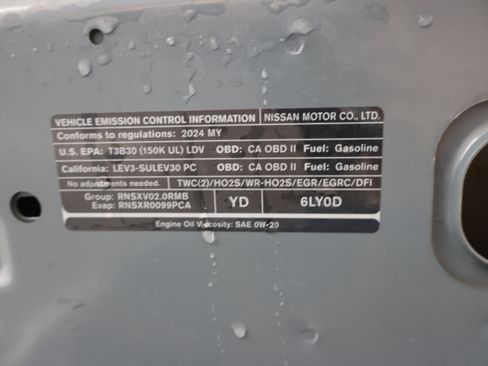 Used 2024 Nissan Sentra SV FWD image 19