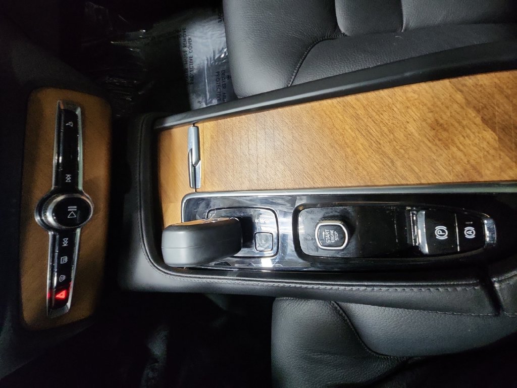 Used 2024 Volvo XC90 B6 Plus w/ Protection Package Premier AWD/4WD image 23