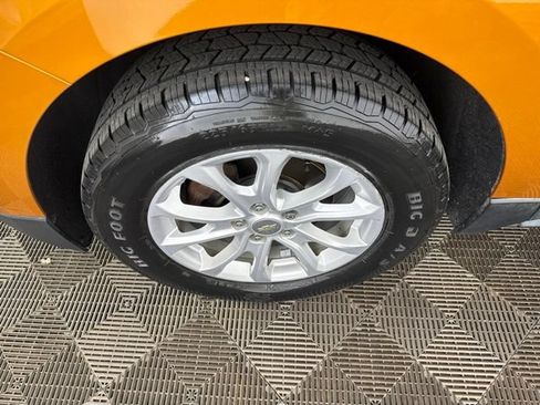 Used 2018 Chevrolet Equinox LS FWD image 28