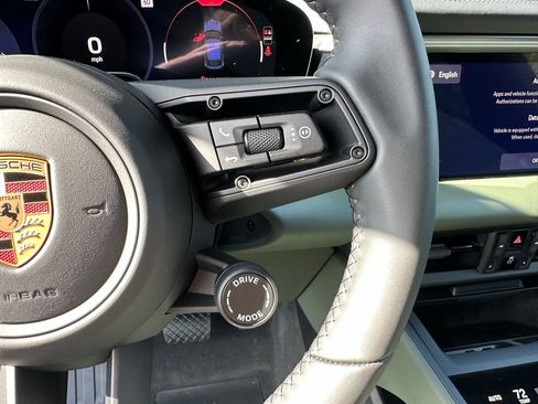 New 2026 Porsche Macan 4 Electric AWD/4WD image 17