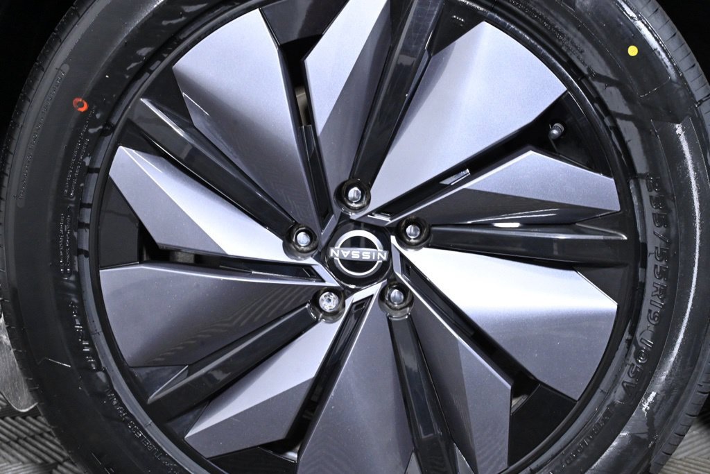 Certified 2023 Nissan Ariya FWD image 35