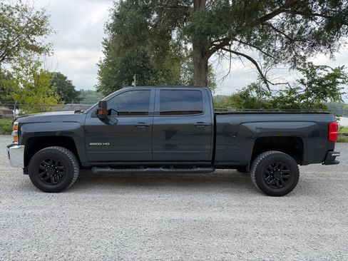 Used 2019 Chevrolet Silverado 2500 LT AWD/4WD image 8