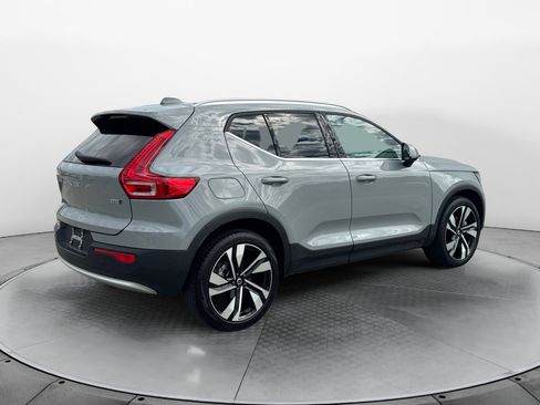 Used 2025 Volvo XC40 B5 Plus AWD/4WD image 7
