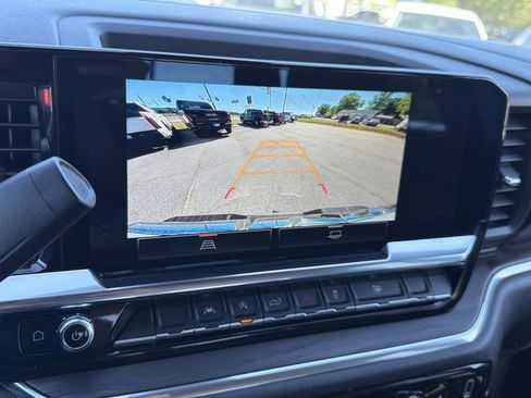 Used 2025 GMC Sierra 1500 SLT image 5