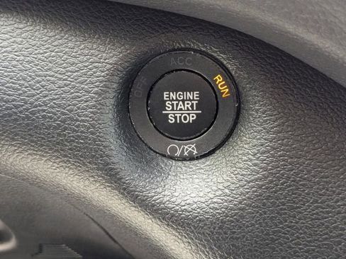 Used 2023 Jeep Cherokee Altitude Lux AWD/4WD image 23