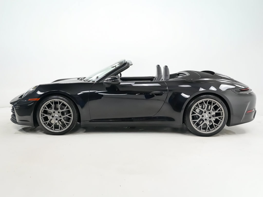 Used 2025 Porsche 911 Carrera RWD image 2