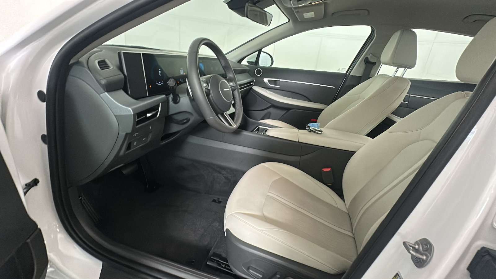 Certified 2026 Hyundai Sonata SEL FWD image 13