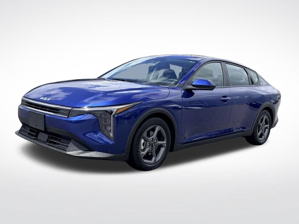 Used 2025 Kia K4 FWD image 2