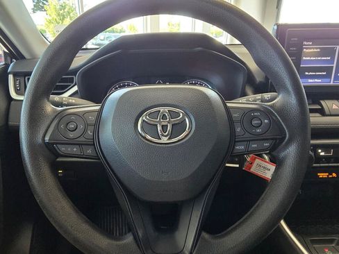 Used 2022 Toyota RAV4 LE AWD/4WD image 20