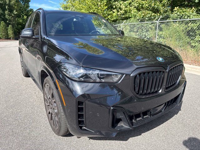 Used 2024 BMW X5 xDrive50e w/ M Sport Package AWD/4WD image 3