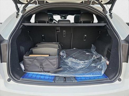 New 2024 Jaguar E-PACE R-Dynamic SE image 12