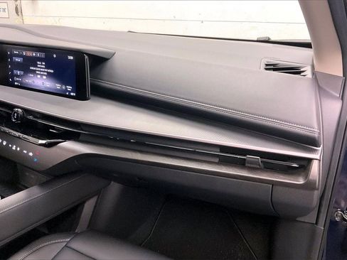 Certified 2025 Nissan Murano SV w/ Cargo Package image 14