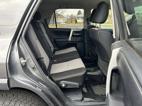 Used 2017 Toyota 4Runner SR5 image 24