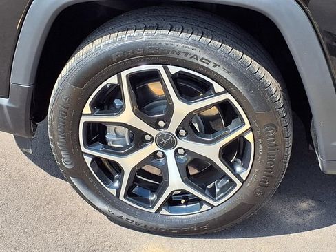 Used 2025 Jeep Compass Limited AWD/4WD image 27