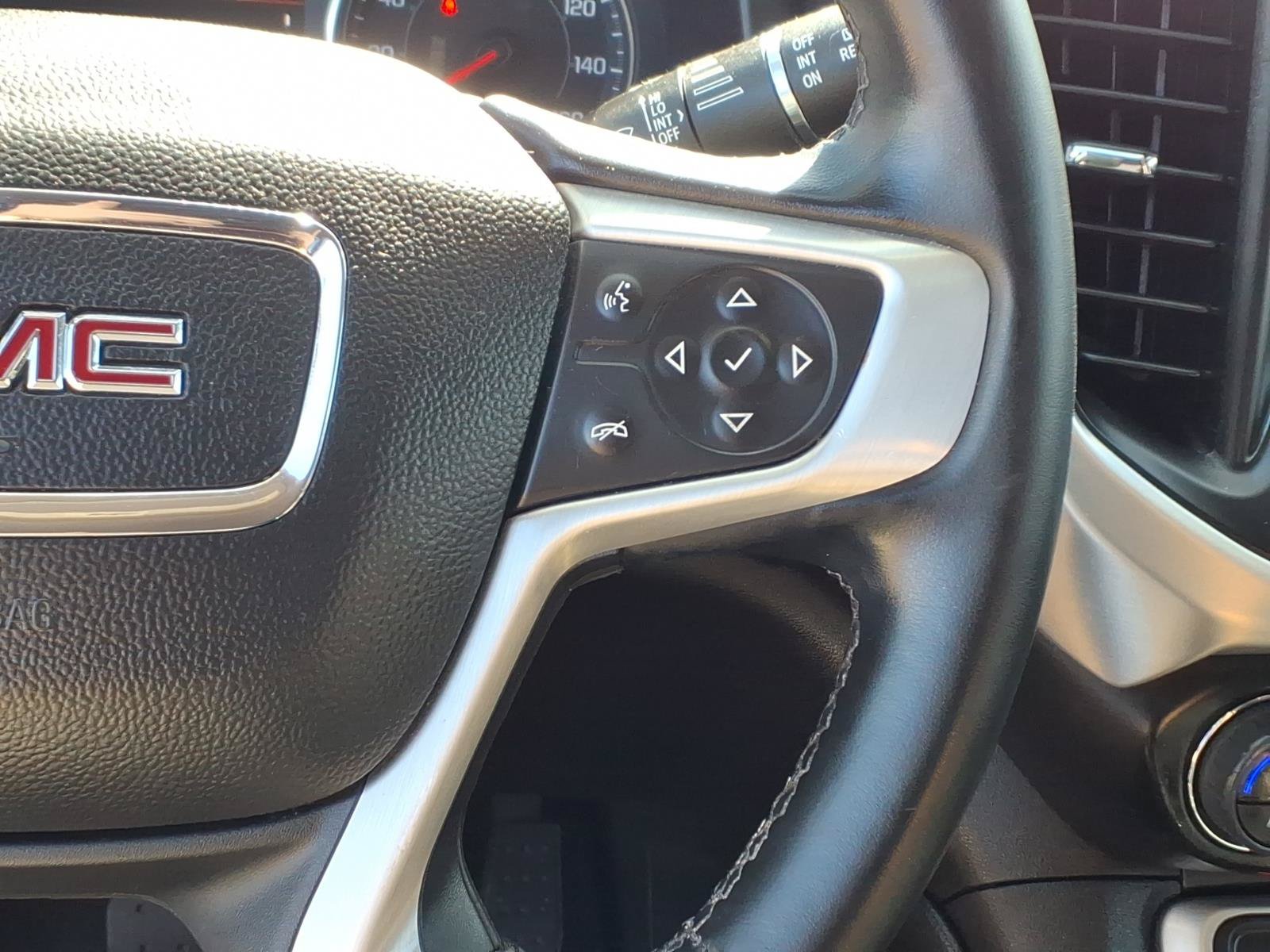 Used 2023 GMC Acadia SLT FWD image 19